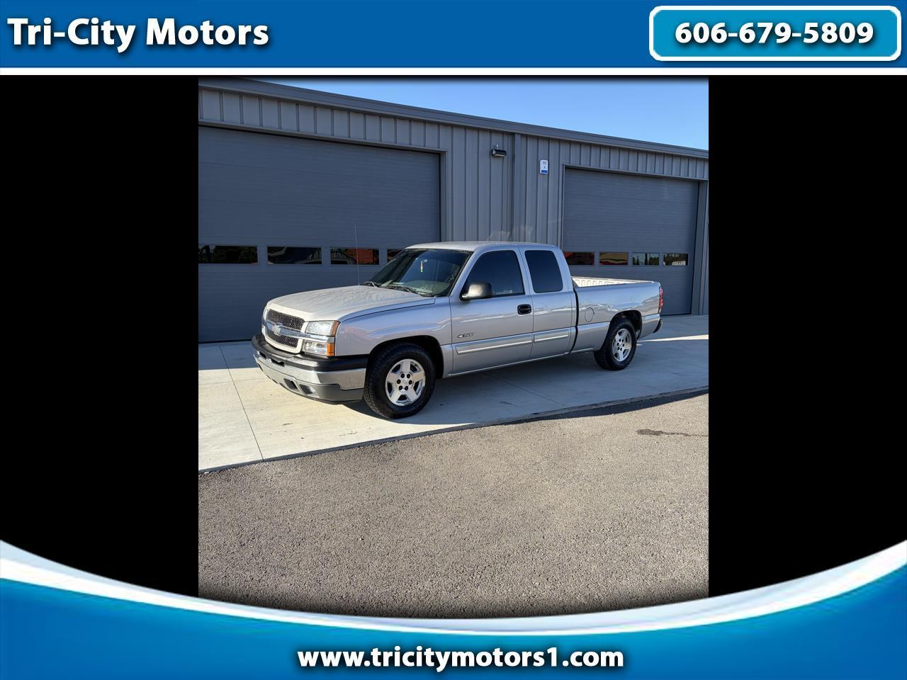 Chevrolet Silverado 1500 Ext Cab 143.5" WB LS 2005