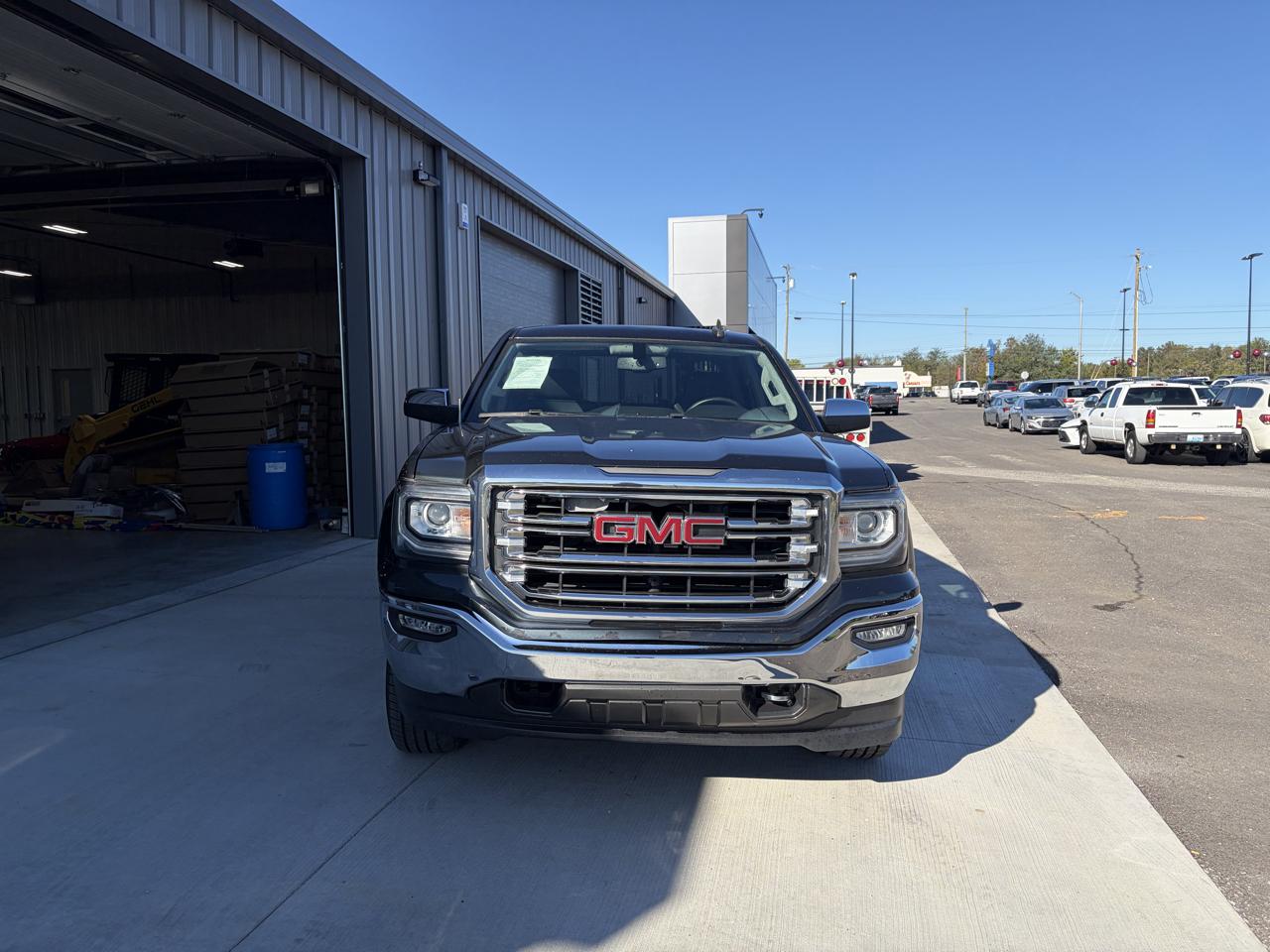 GMC Sierra 1500 4WD Crew Cab 143.5" SLT 2017