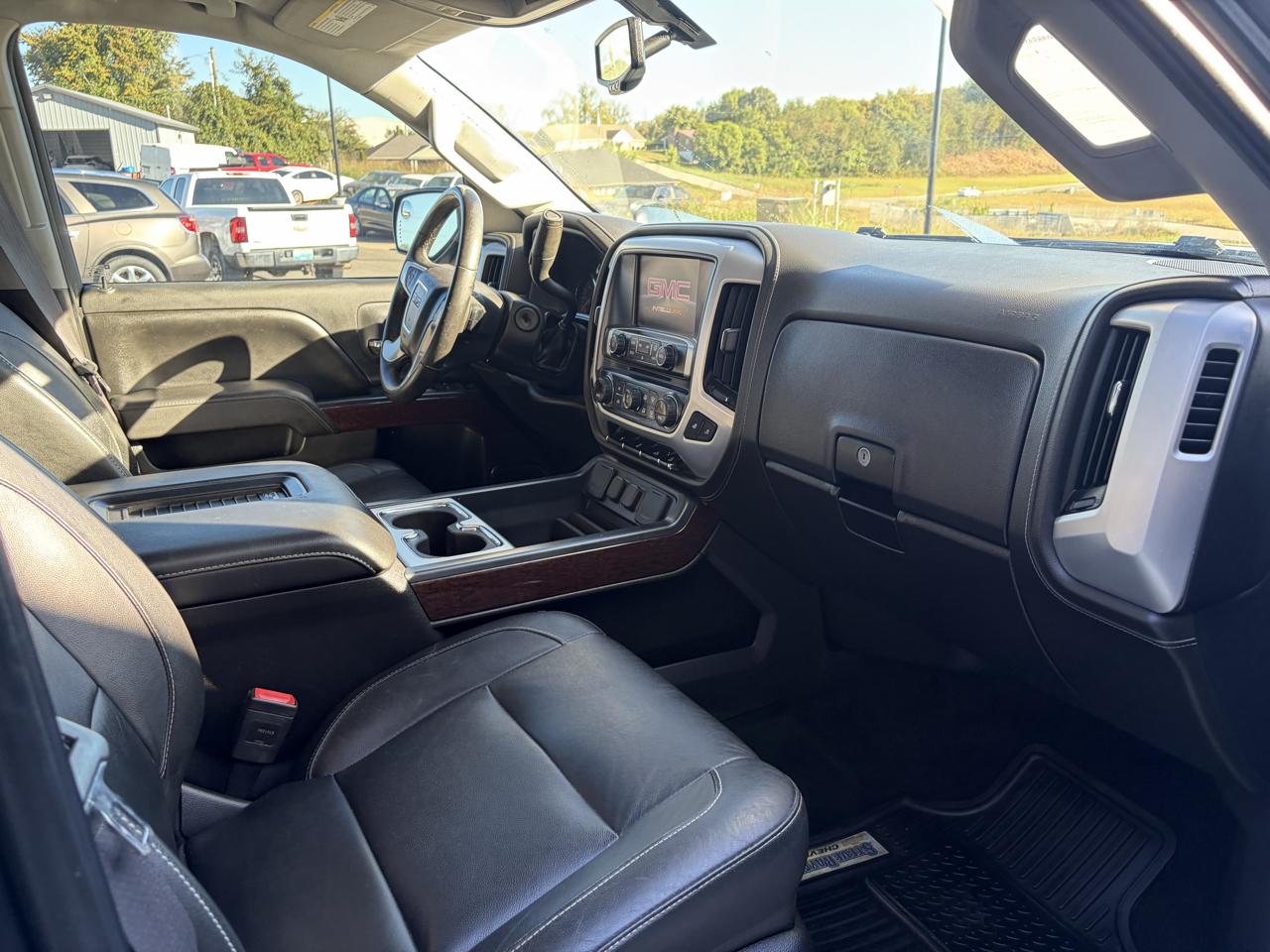 GMC Sierra 1500 4WD Crew Cab 143.5" SLT 2017