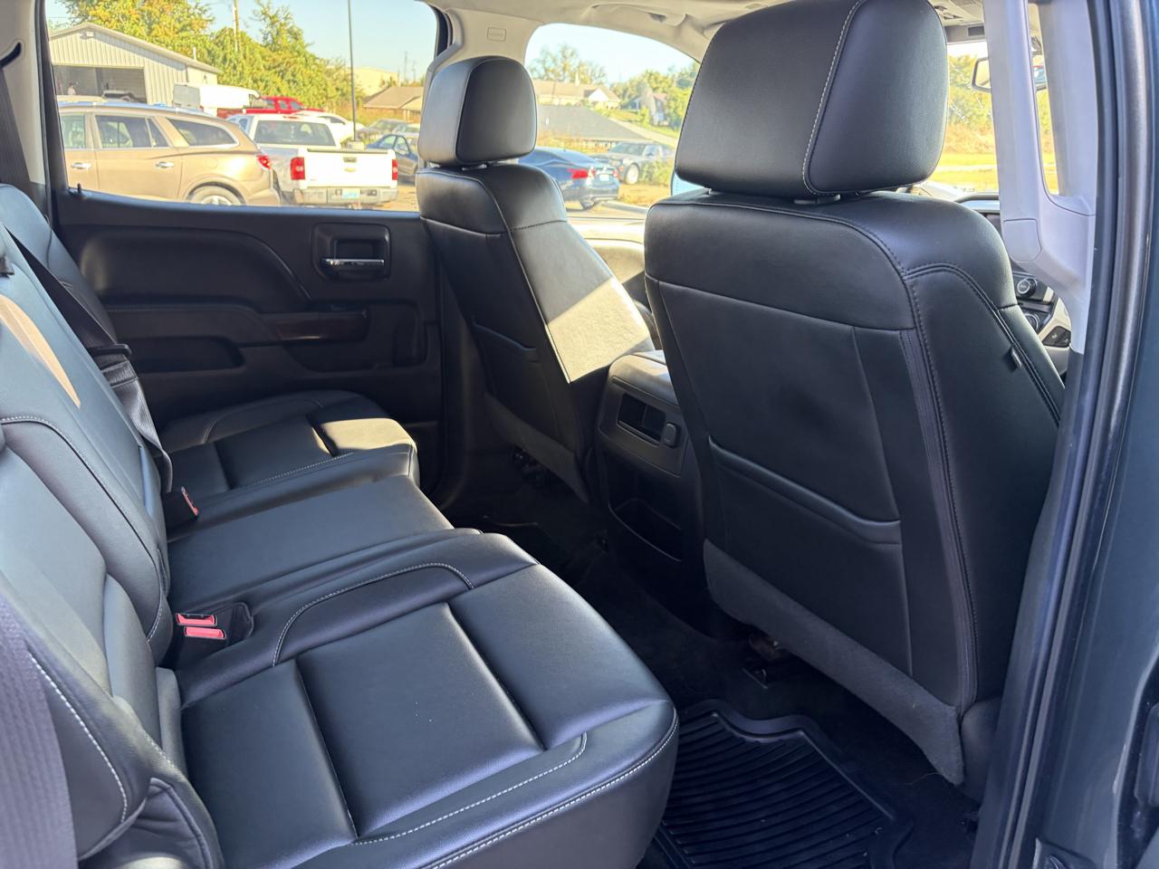 GMC Sierra 1500 4WD Crew Cab 143.5" SLT 2017