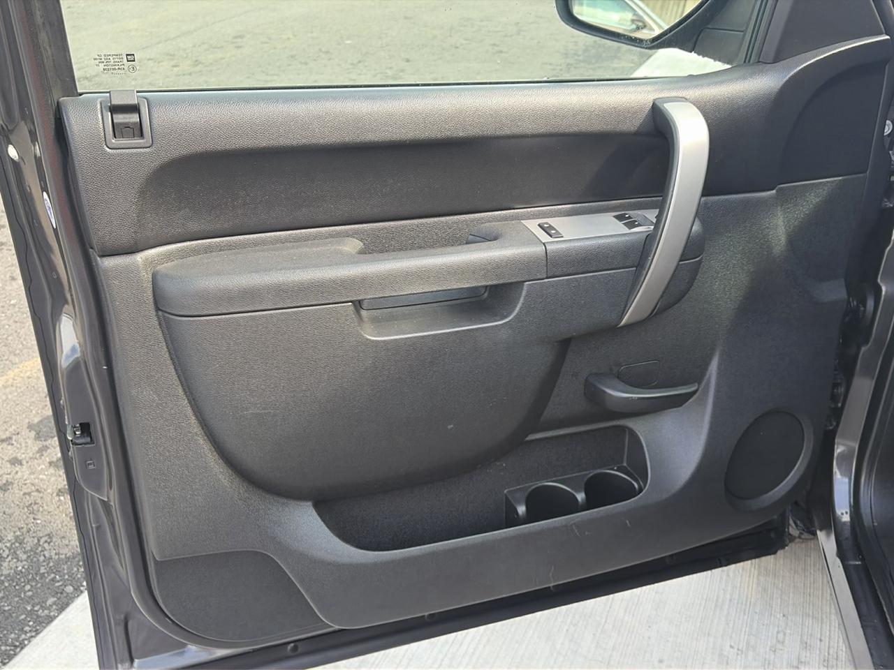 GMC Sierra 1500 2WD Reg Cab 119.0" SLE 2010
