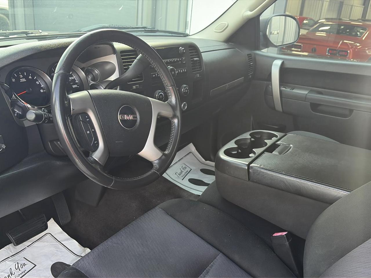 GMC Sierra 1500 2WD Reg Cab 119.0" SLE 2010