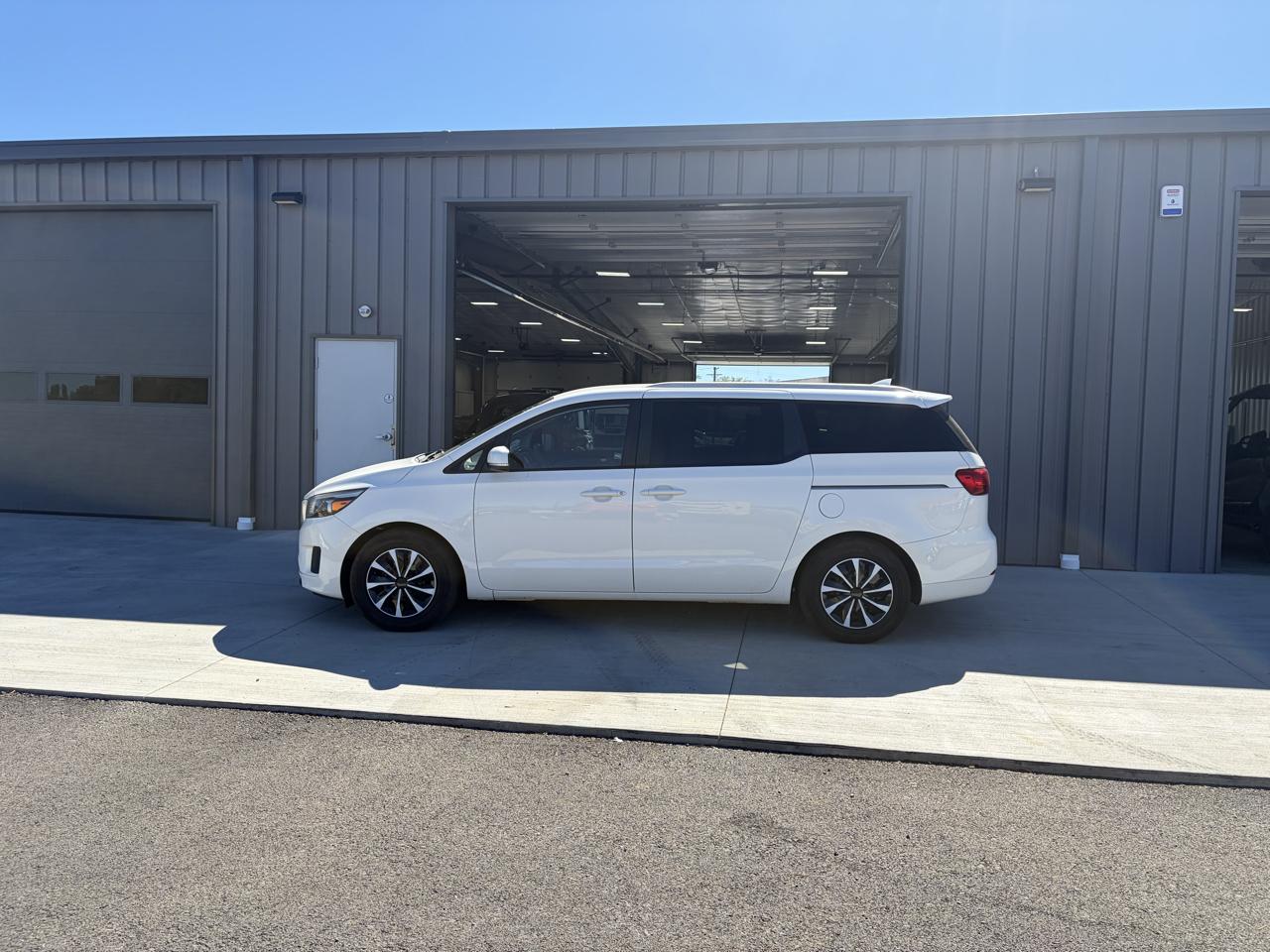 Kia Sedona 4dr Wgn LX 2016