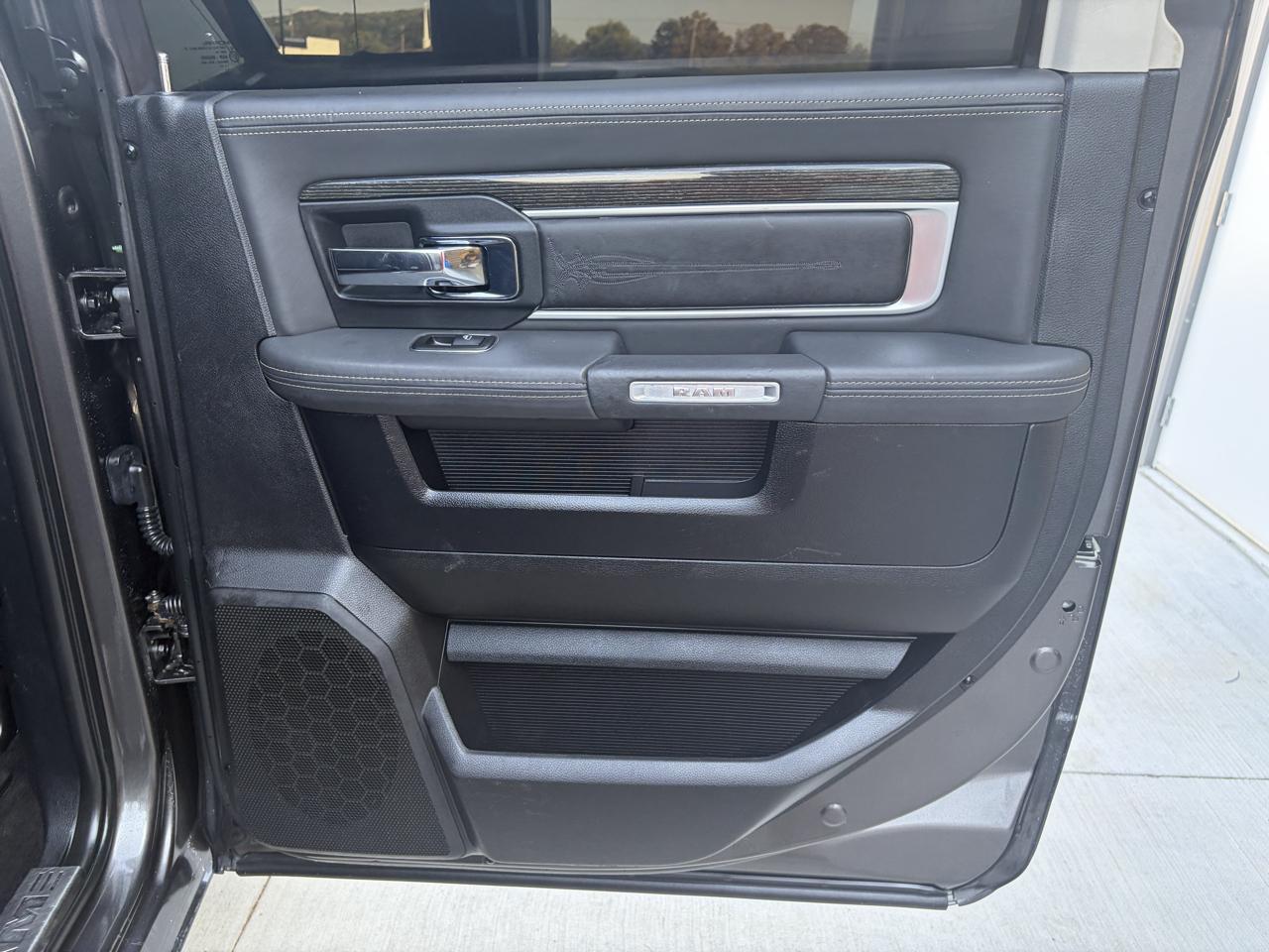RAM 3500 4WD Crew Cab 169" Longhorn Limited 2014