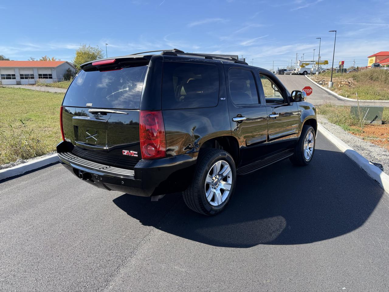 GMC Yukon 4WD 4dr 1500 SLT 2007