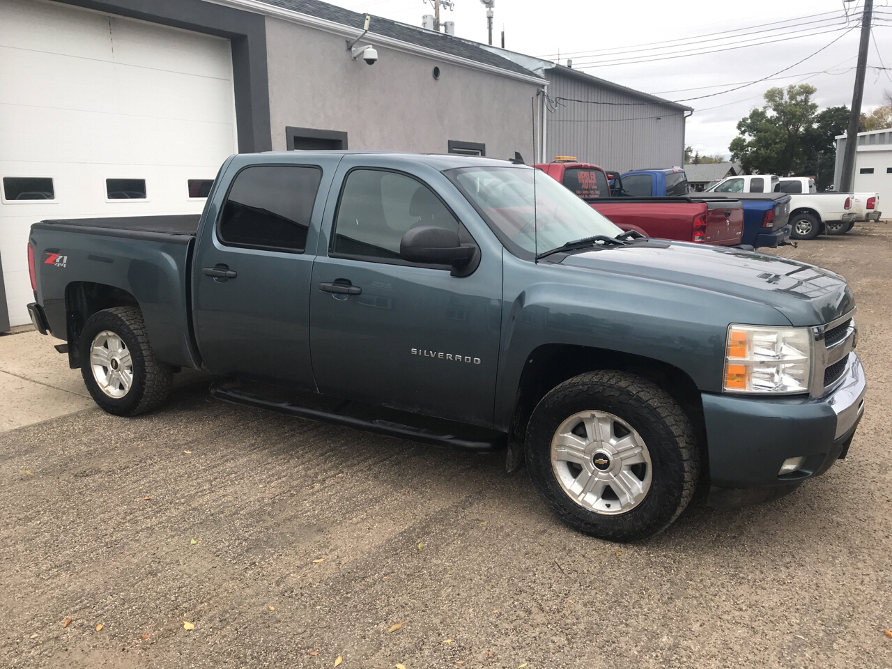 Used 2011 Chevrolet Silverado 1500 1LT Crew Cab 4WD for Sale in Mohall