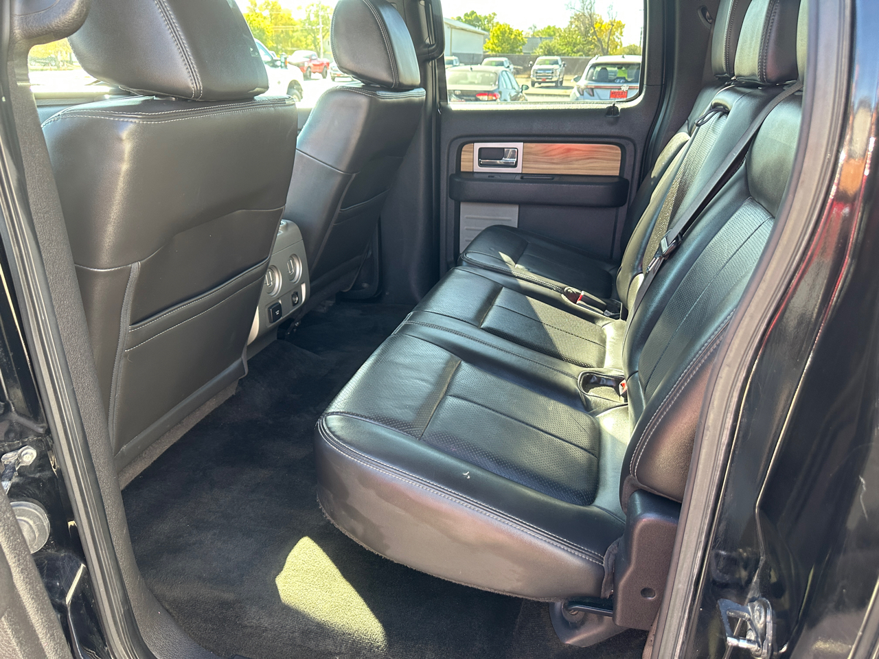 2011 Ford F-150 Lariat photo 12