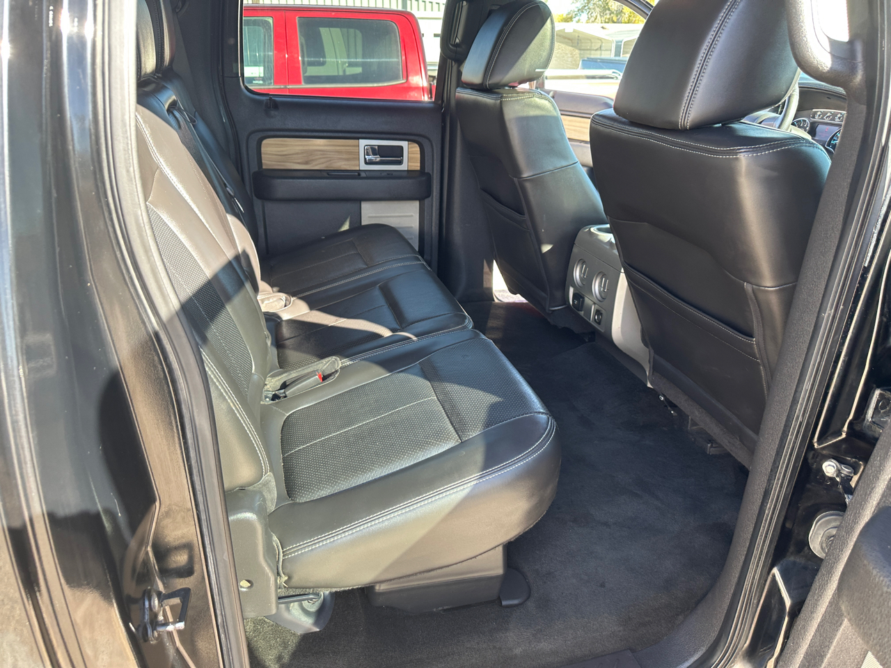 2011 Ford F-150 Lariat photo 14