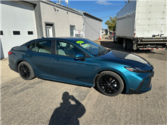 2025 Toyota Camry Hybrid 