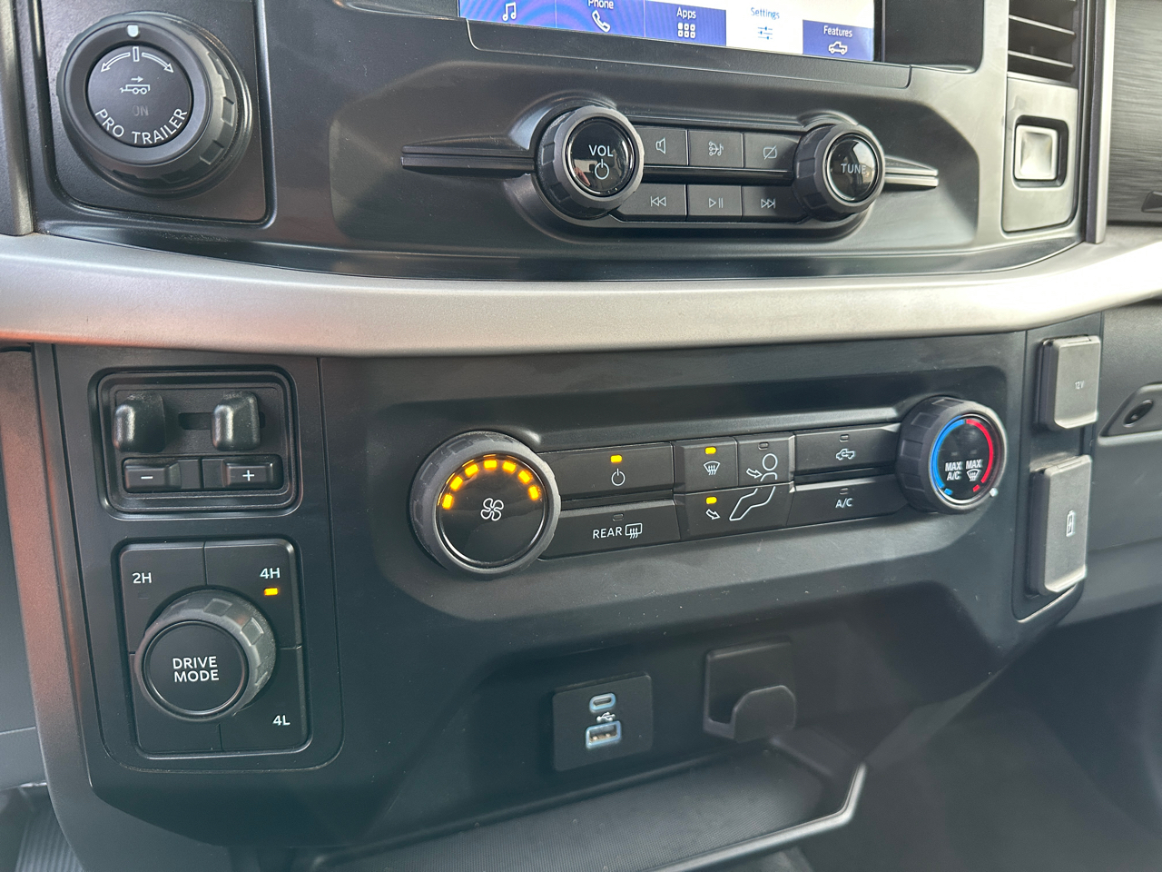 Ford F-150 XLT SuperCrew 5.5-ft. Bed 4WD 2022