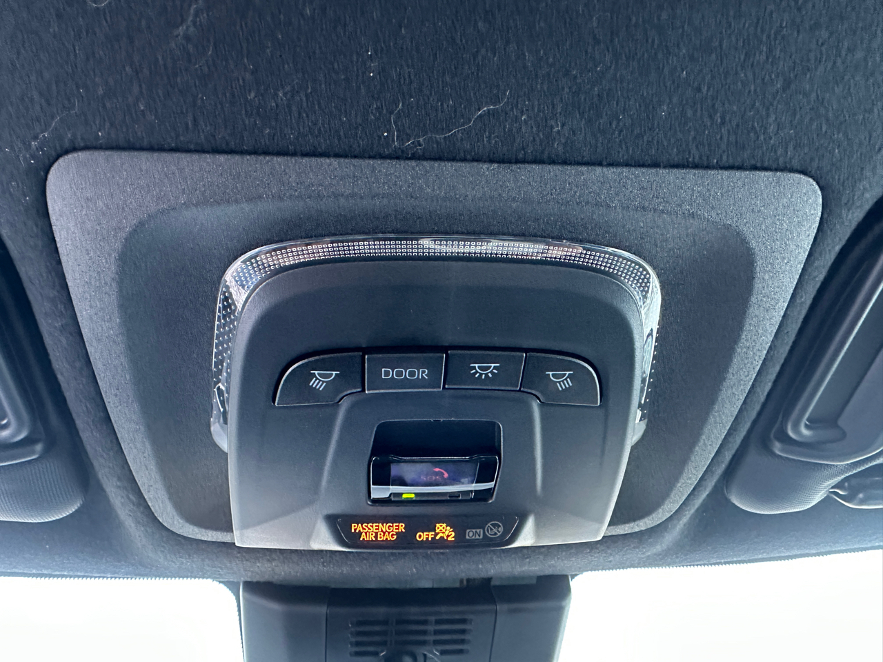 2023 Toyota Corolla SE photo 2