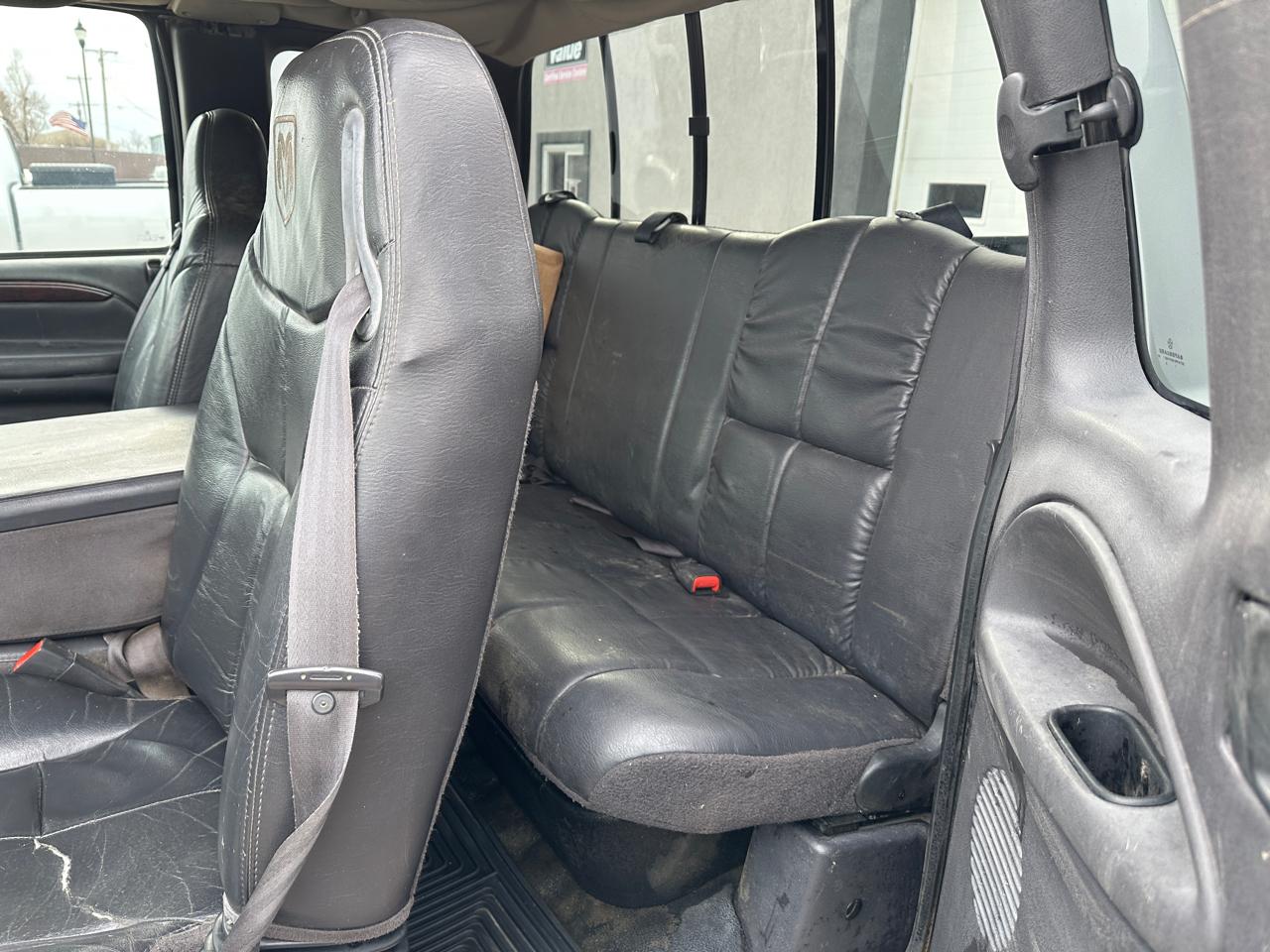 Dodge Ram 2500 Quad Cab 6.5-ft. Bed 4WD 1998