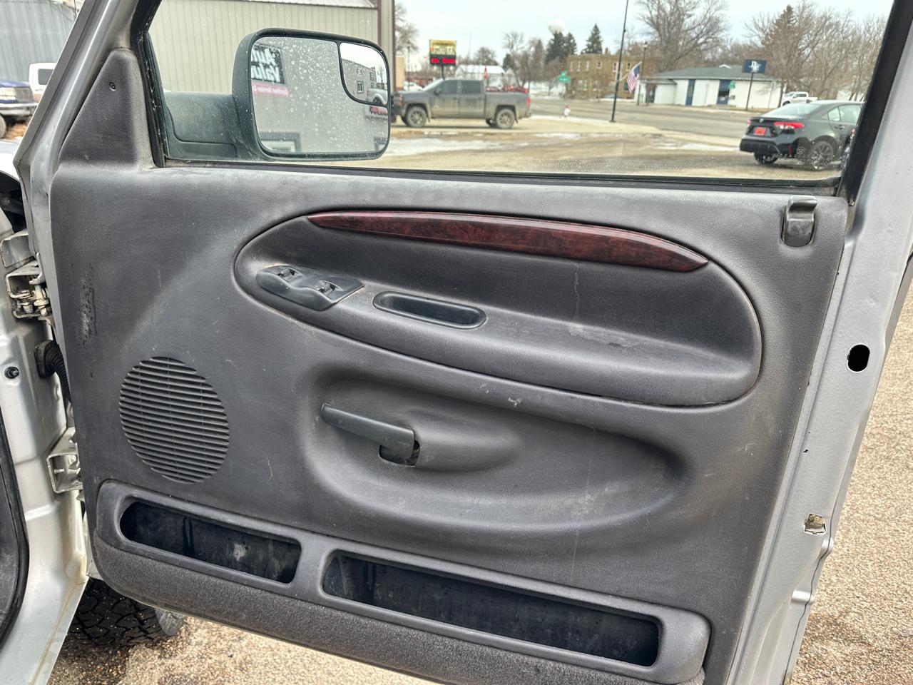 Dodge Ram 2500 Quad Cab 6.5-ft. Bed 4WD 1998