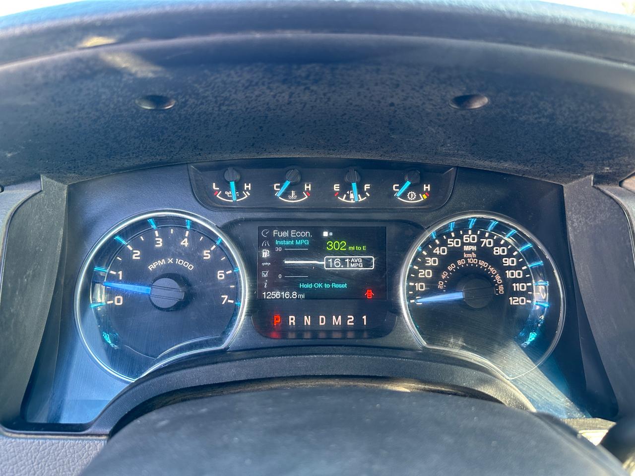 Ford F-150 4WD Reg Cab 145" XLT w/HD Payload Pkg 2011