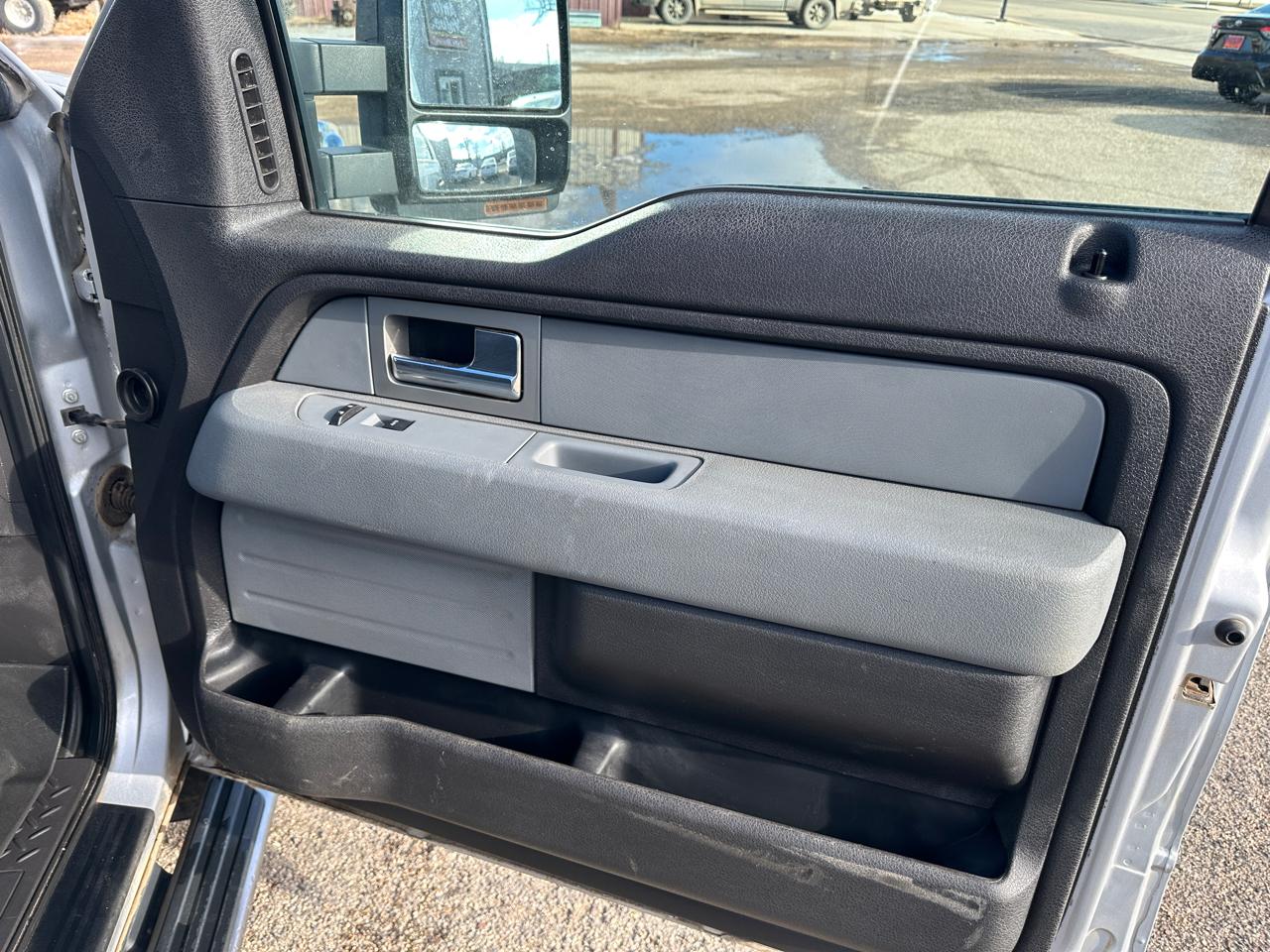 Ford F-150 4WD Reg Cab 145" XLT w/HD Payload Pkg 2011