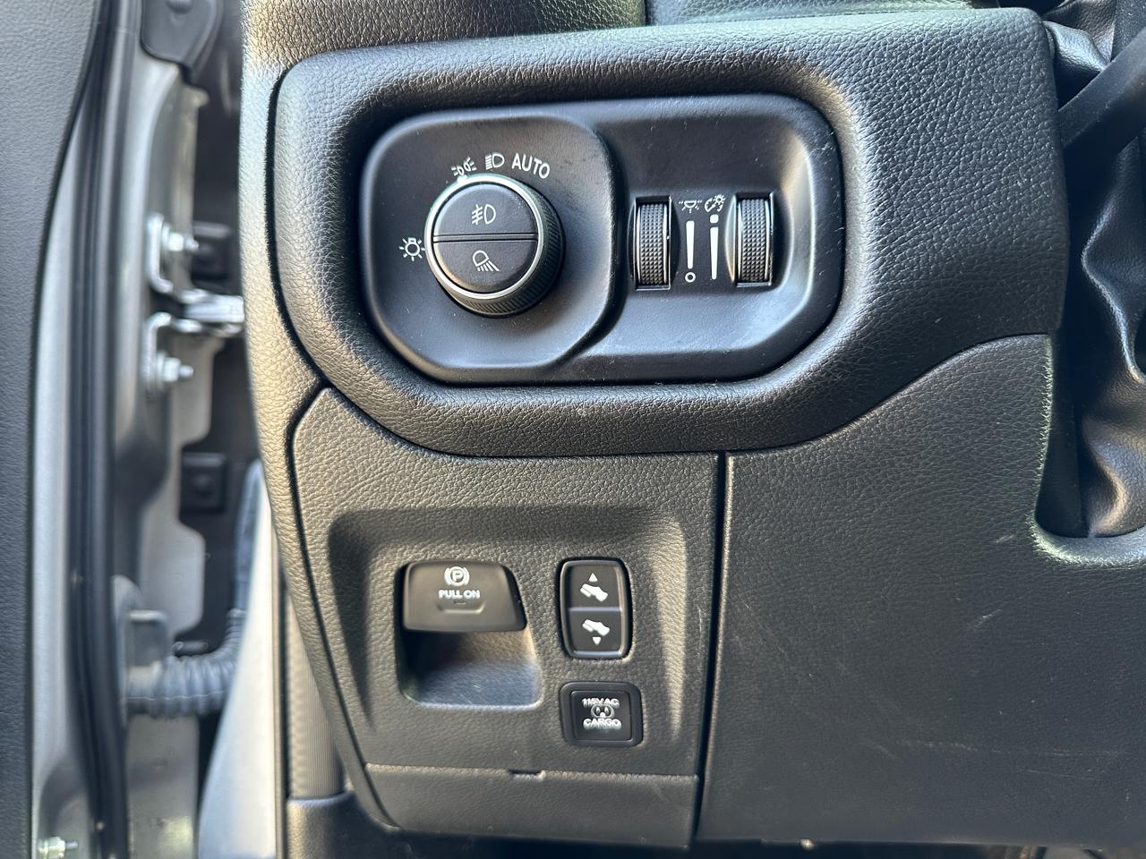 RAM 1500 Rebel Crew Cab 4WD 2023