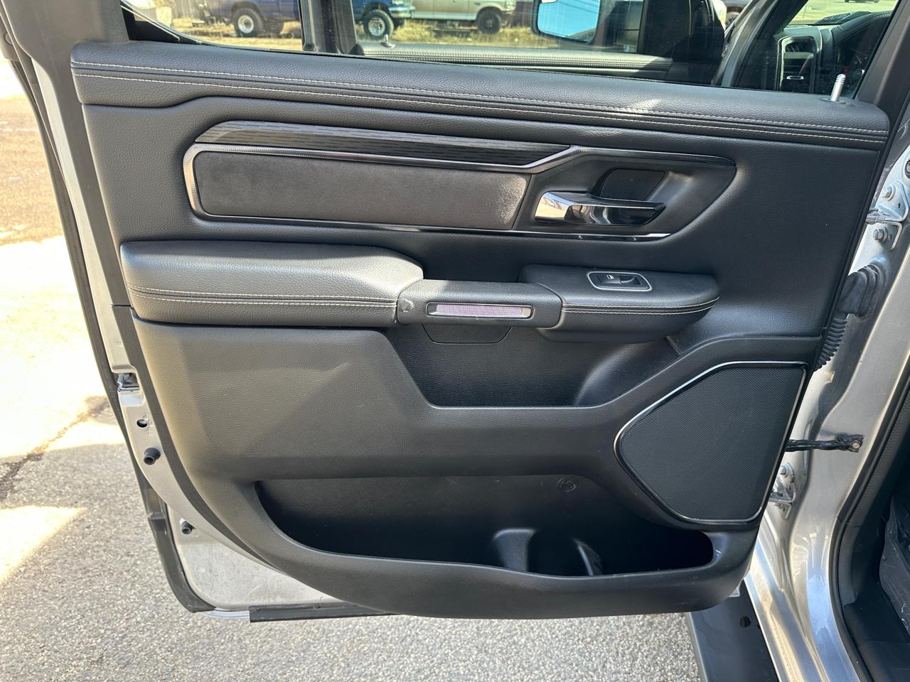 RAM 1500 Rebel Crew Cab 4WD 2023