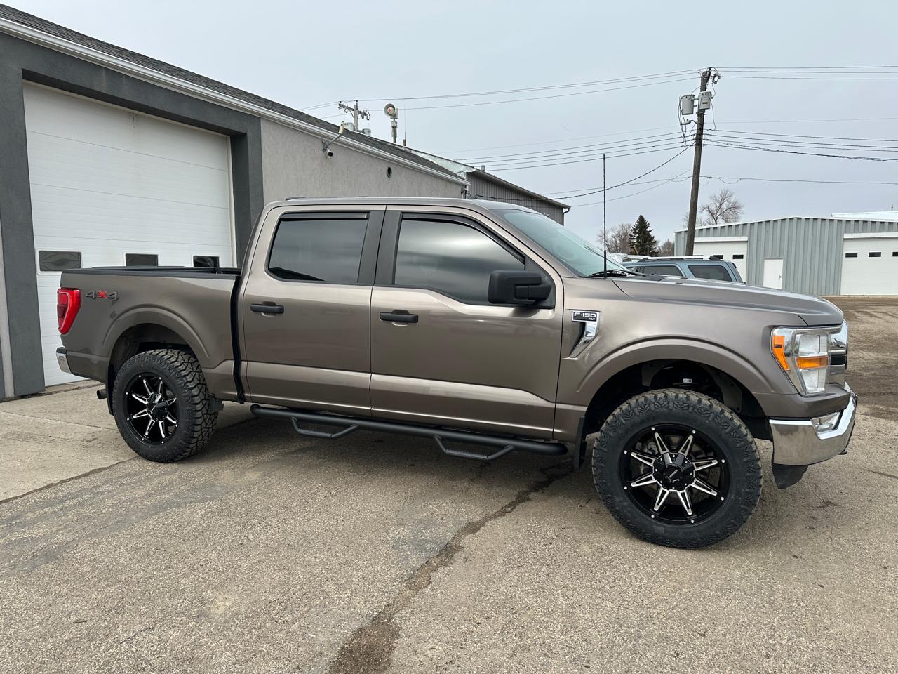 2022 Ford F-150 XLT SuperCrew Short Bed 4WD
