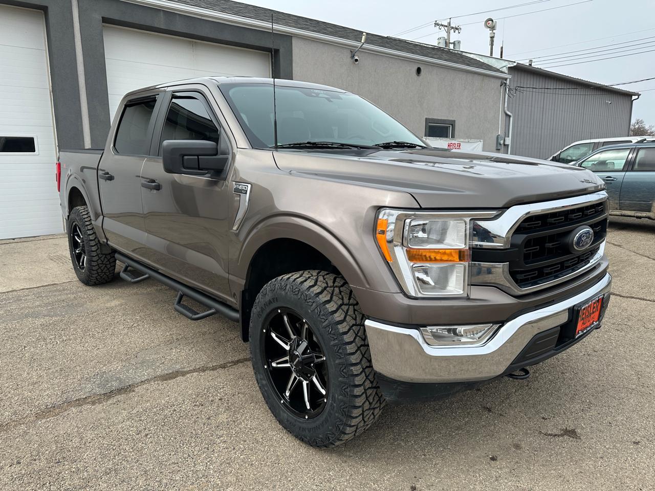 Ford F-150 XLT SuperCrew Short Bed 4WD 2022