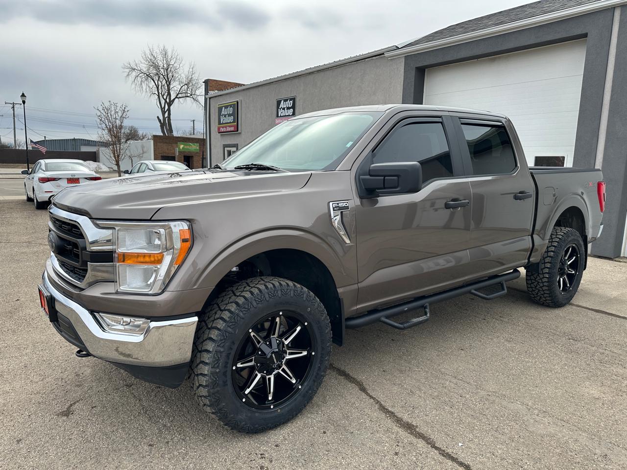 Ford F-150 XLT SuperCrew Short Bed 4WD 2022