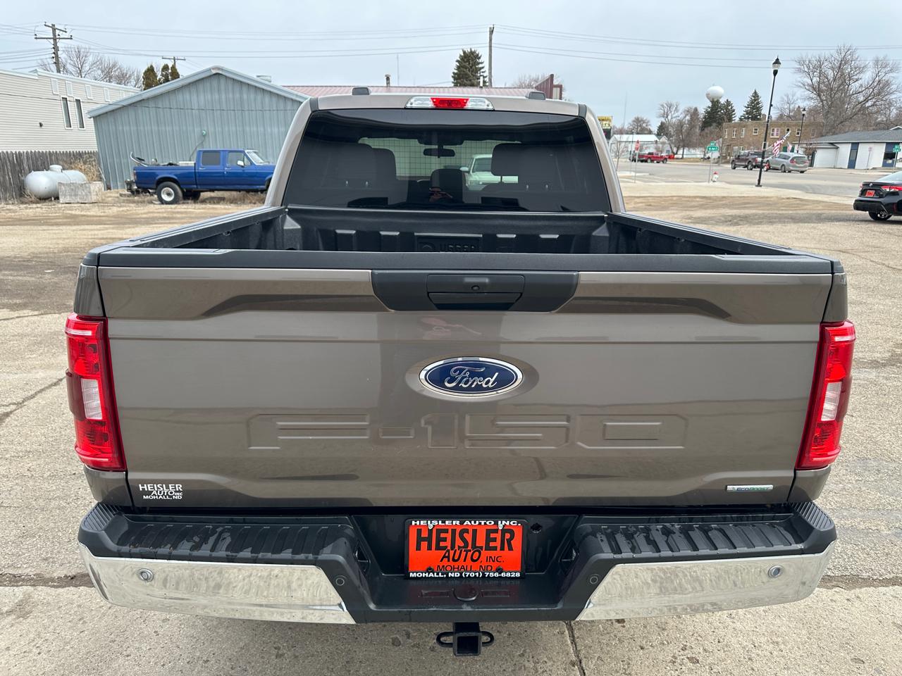 Ford F-150 XLT SuperCrew Short Bed 4WD 2022