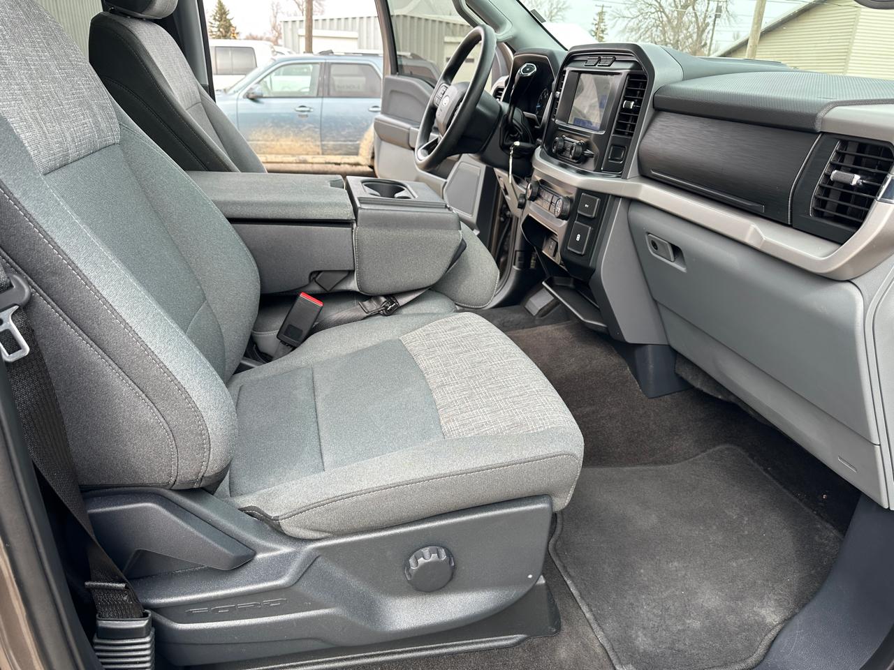 Ford F-150 XLT SuperCrew Short Bed 4WD 2022