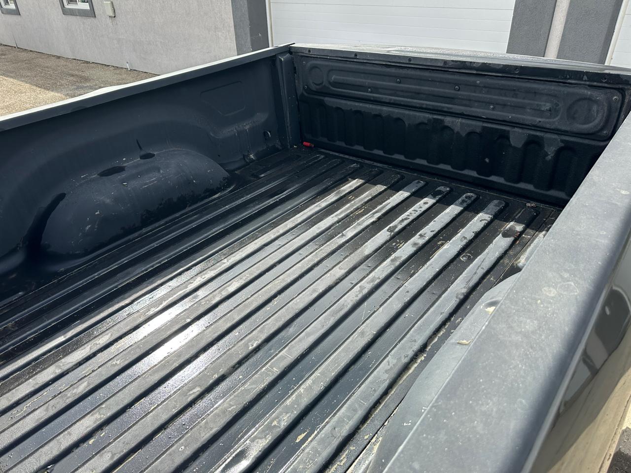 RAM 1500 4WD Quad Cab 140.5" Tradesman 2012