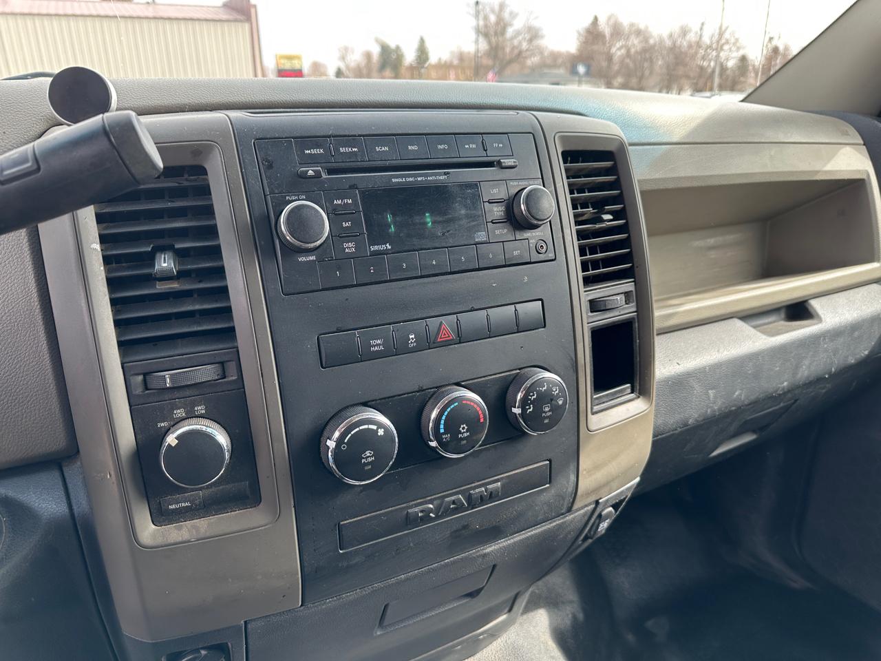 RAM 1500 4WD Quad Cab 140.5" Tradesman 2012