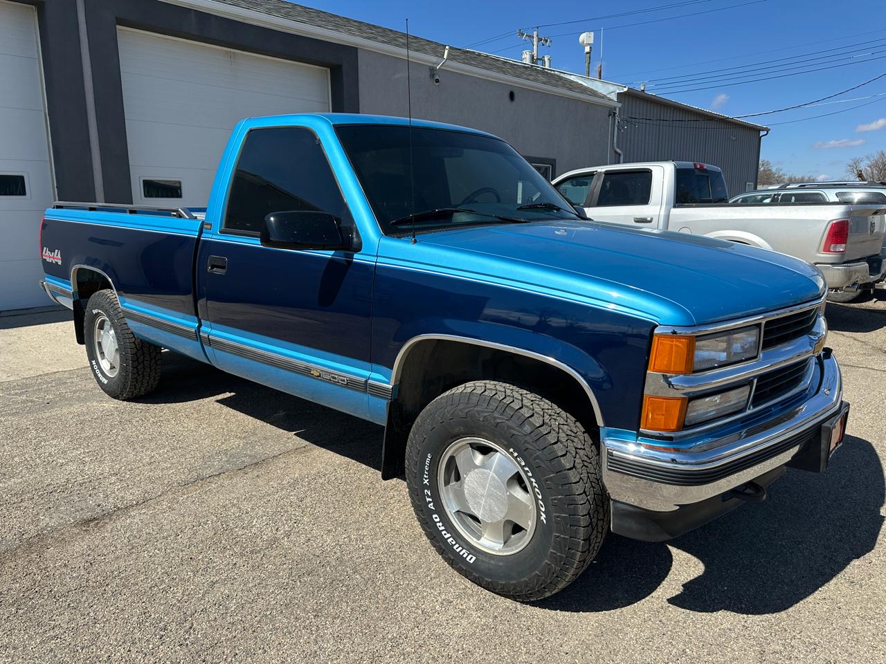 Chevrolet C/K 1500 Reg. Cab 8-ft. Bed 4WD 1995