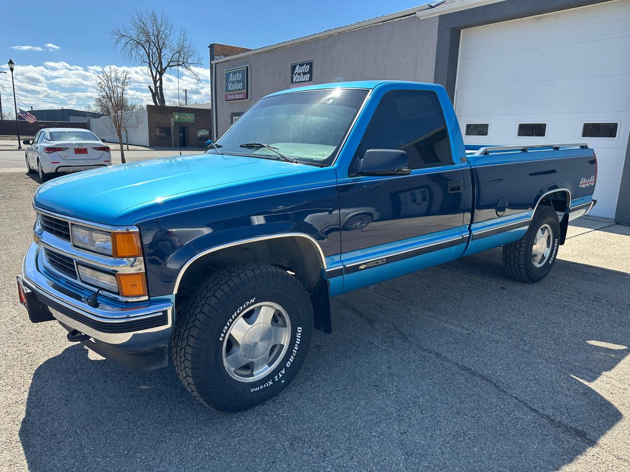 Chevrolet C/K 1500 Reg. Cab 8-ft. Bed 4WD 1995