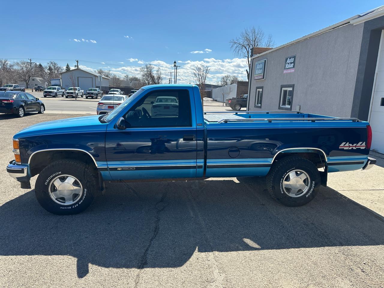 Chevrolet C/K 1500 Reg. Cab 8-ft. Bed 4WD 1995