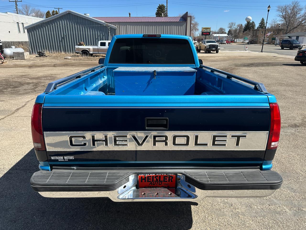 Chevrolet C/K 1500 Reg. Cab 8-ft. Bed 4WD 1995