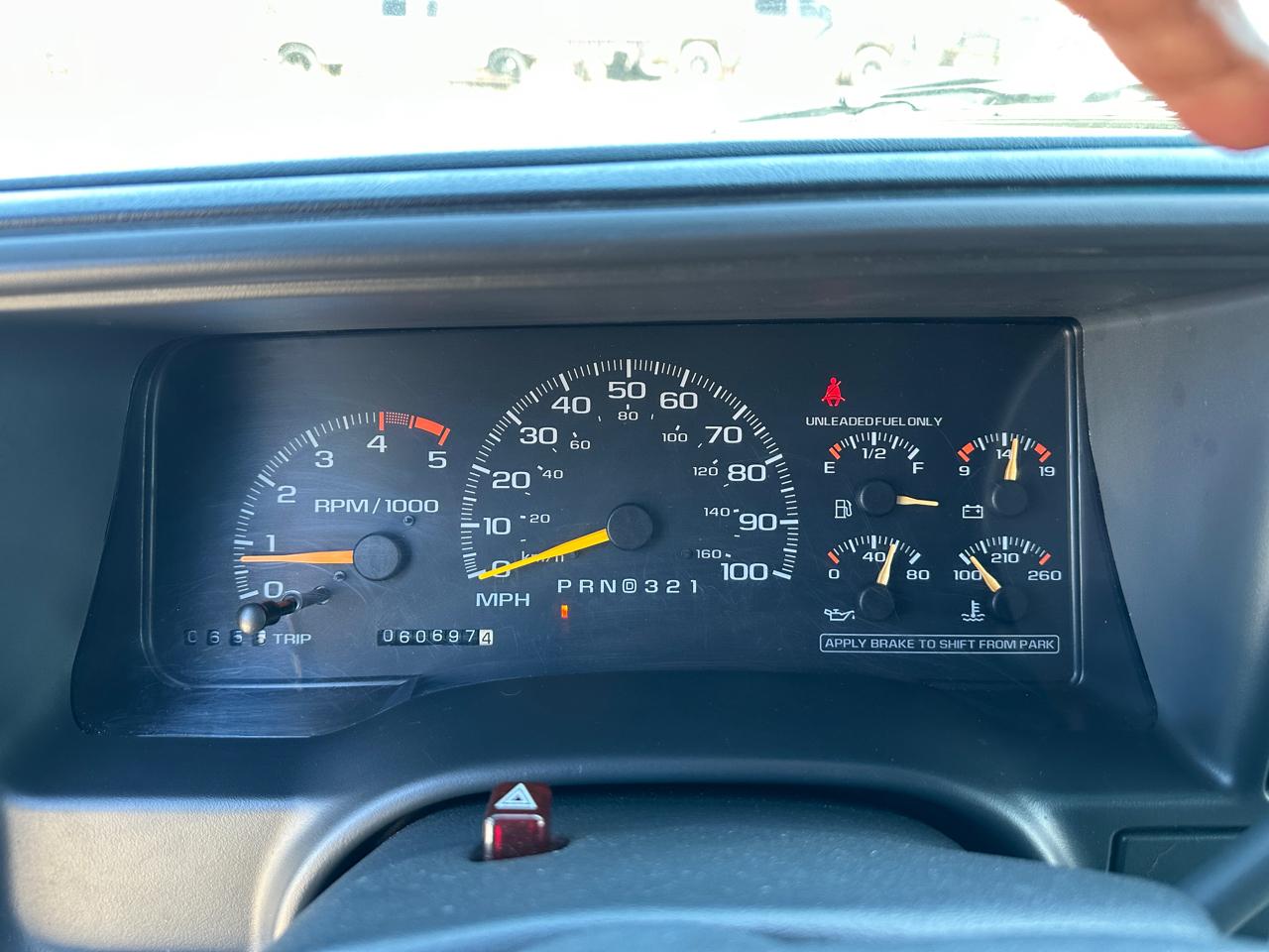 Chevrolet C/K 1500 Reg. Cab 8-ft. Bed 4WD 1995