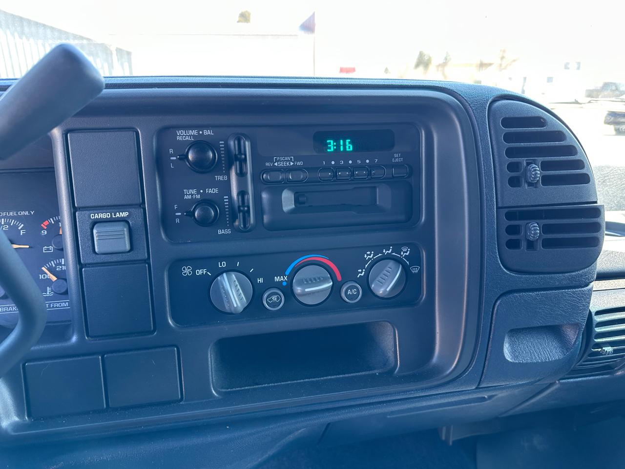 Chevrolet C/K 1500 Reg. Cab 8-ft. Bed 4WD 1995
