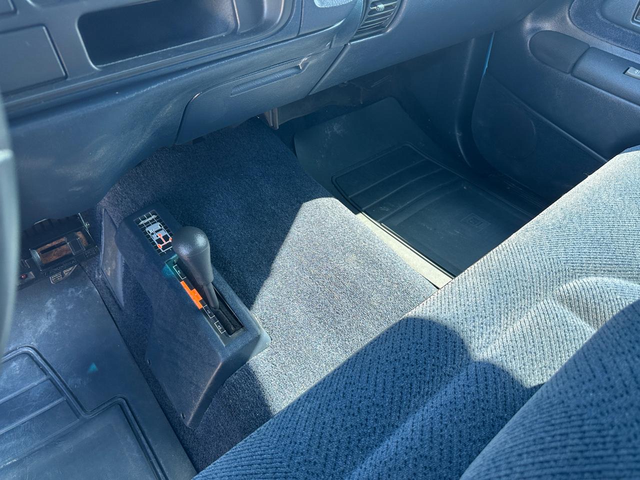 Chevrolet C/K 1500 Reg. Cab 8-ft. Bed 4WD 1995