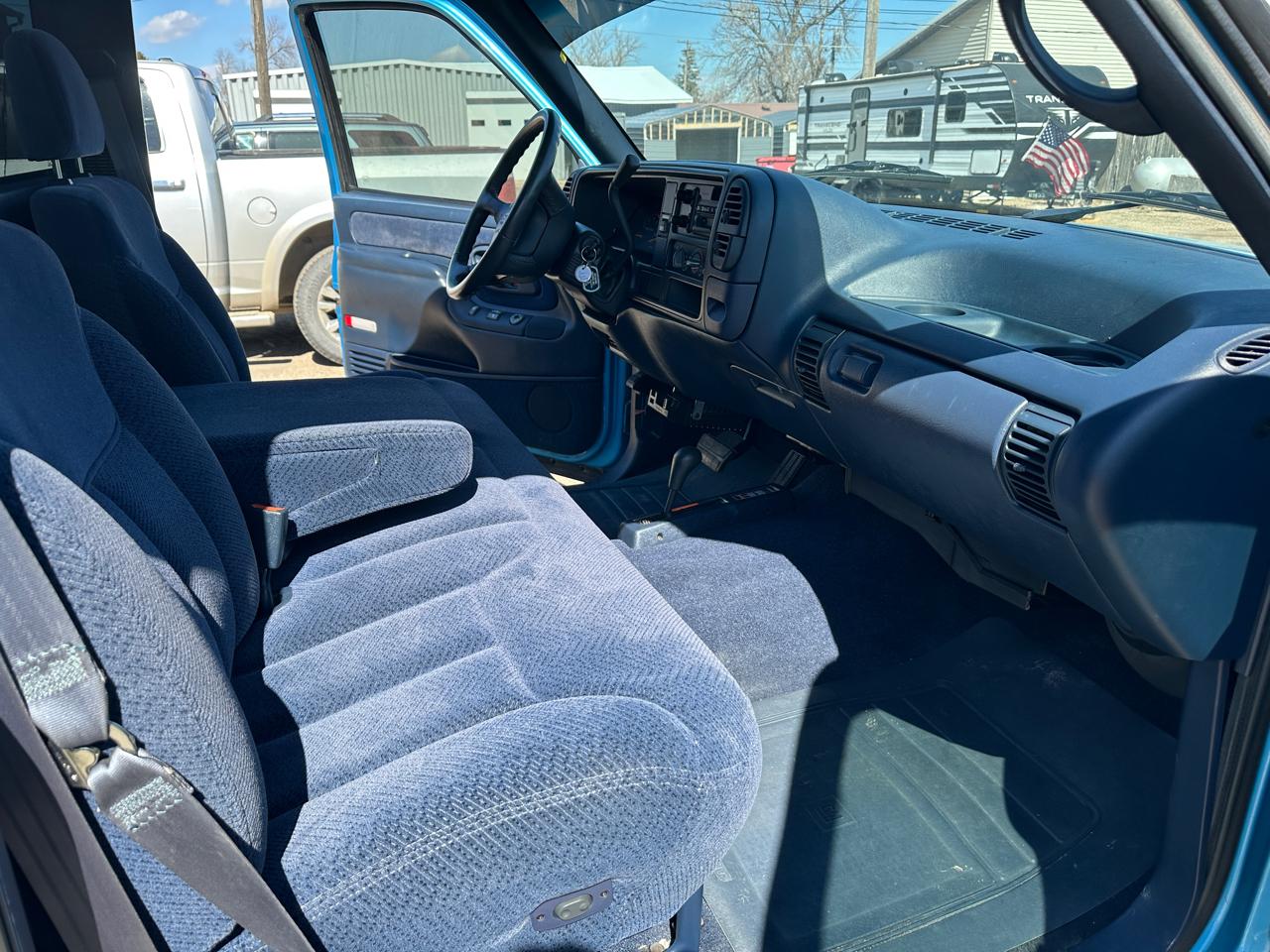 Chevrolet C/K 1500 Reg. Cab 8-ft. Bed 4WD 1995