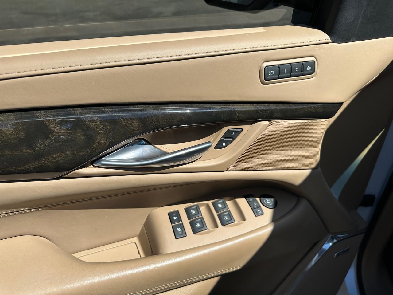 Cadillac Escalade Platinum 4WD 2018