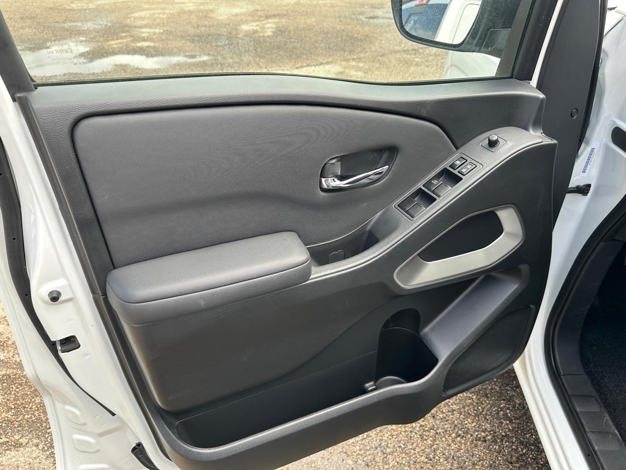 Nissan Frontier S Crew Cab 4WD 2024