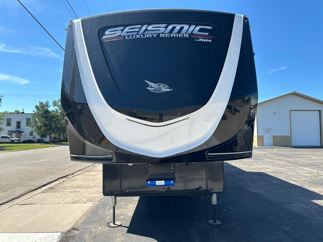 Jayco Seismic  2023