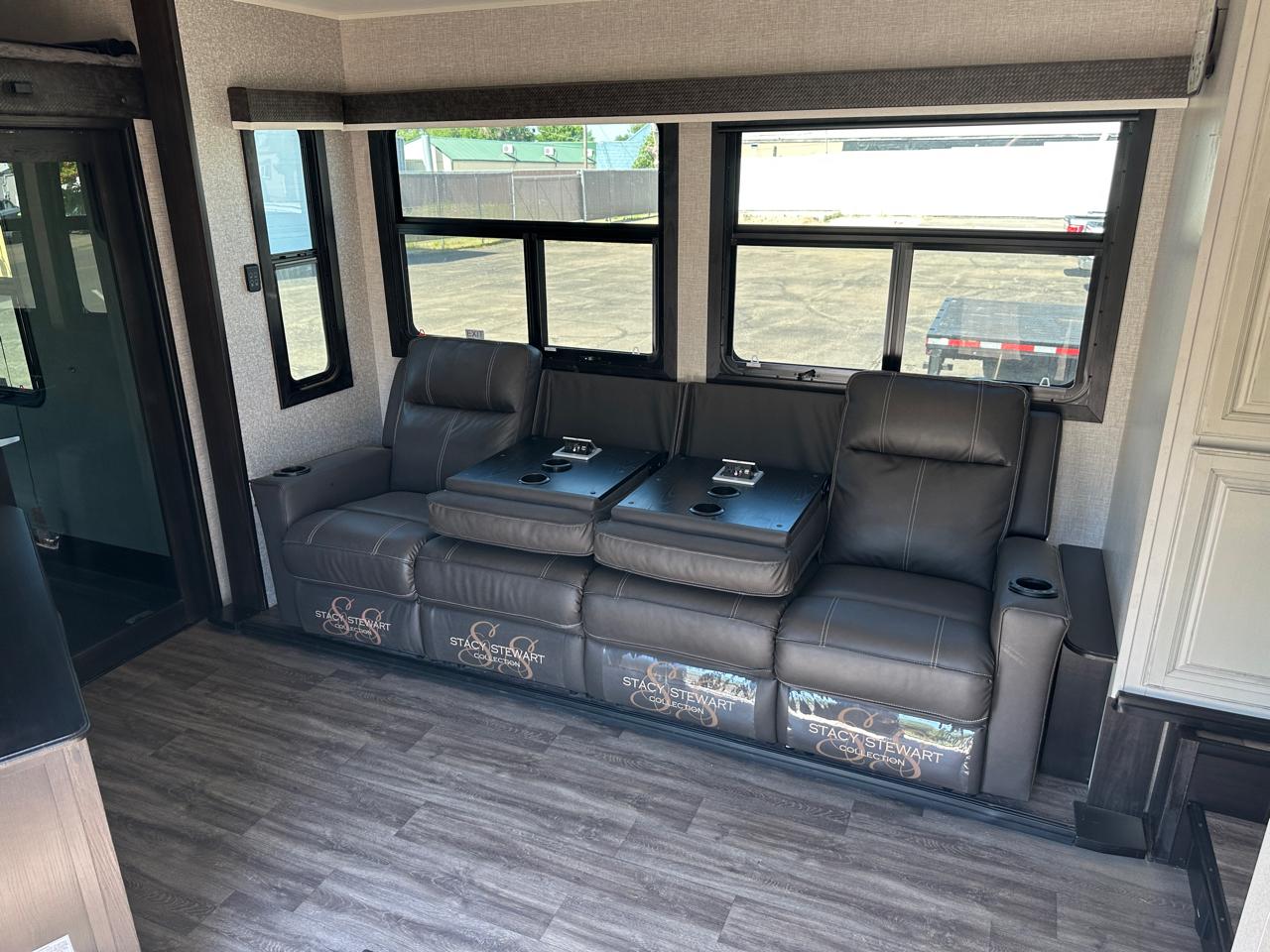 Jayco Seismic  2023