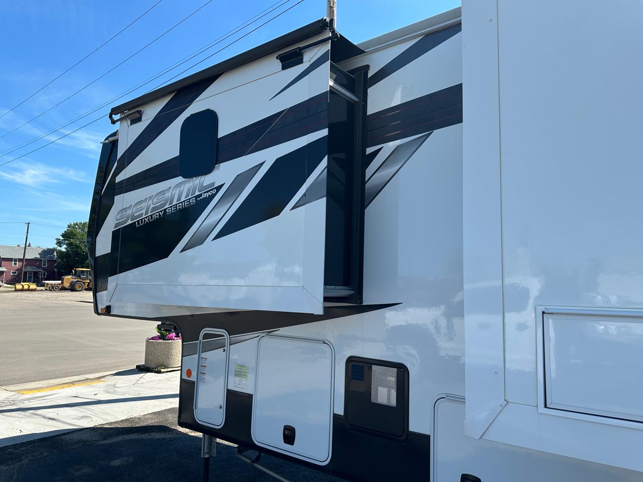 Jayco Seismic  2023