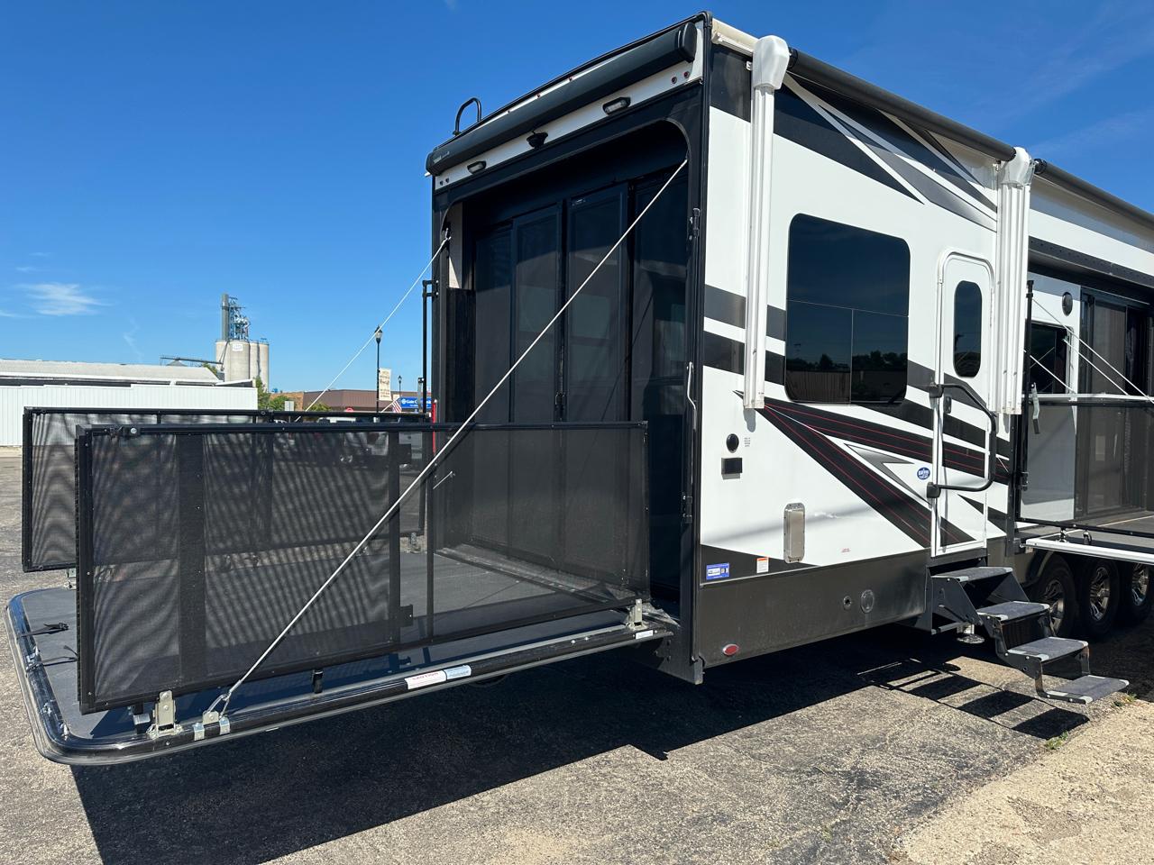 Jayco Seismic  2023