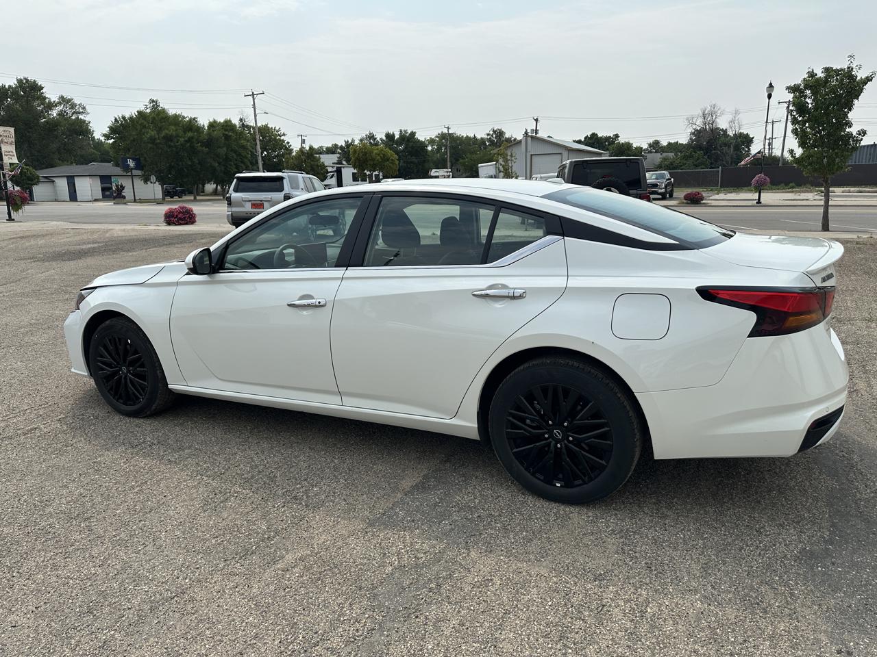 Nissan Altima 2.5 SV AWD 2025