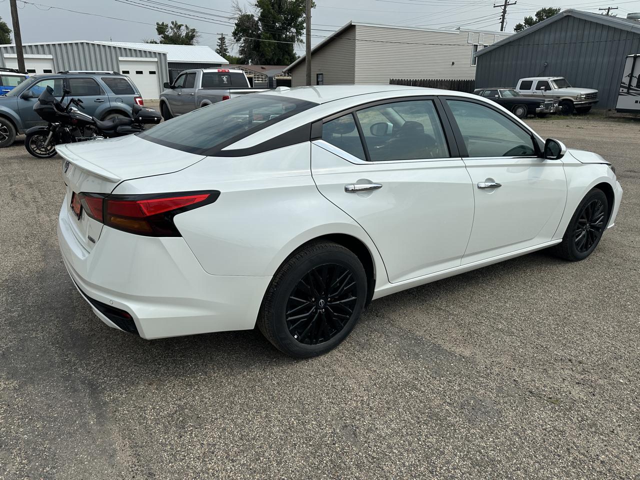 Nissan Altima 2.5 SV AWD 2025