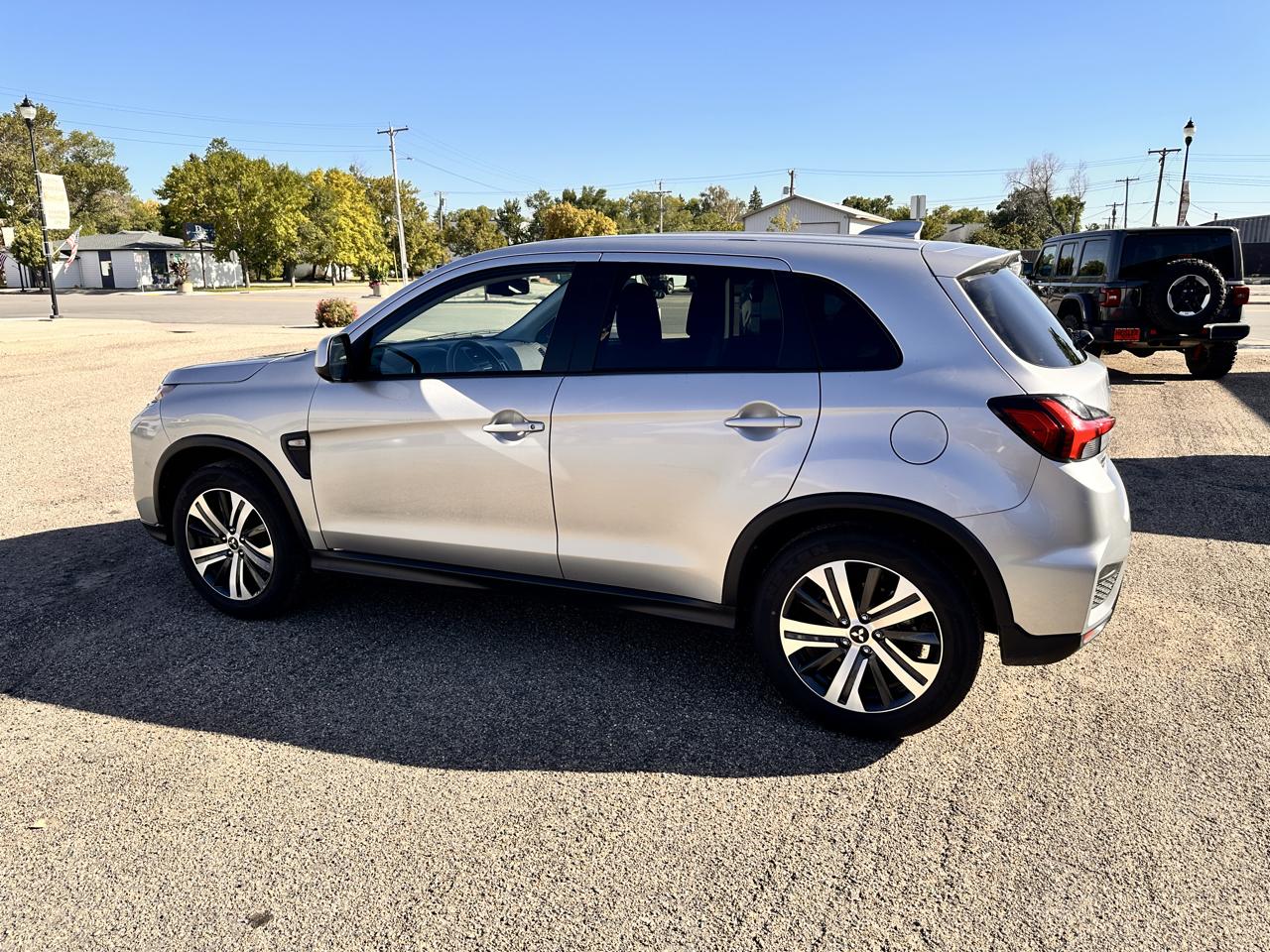 Mitsubishi Outlander Sport 2.0 ES 4WD 2025