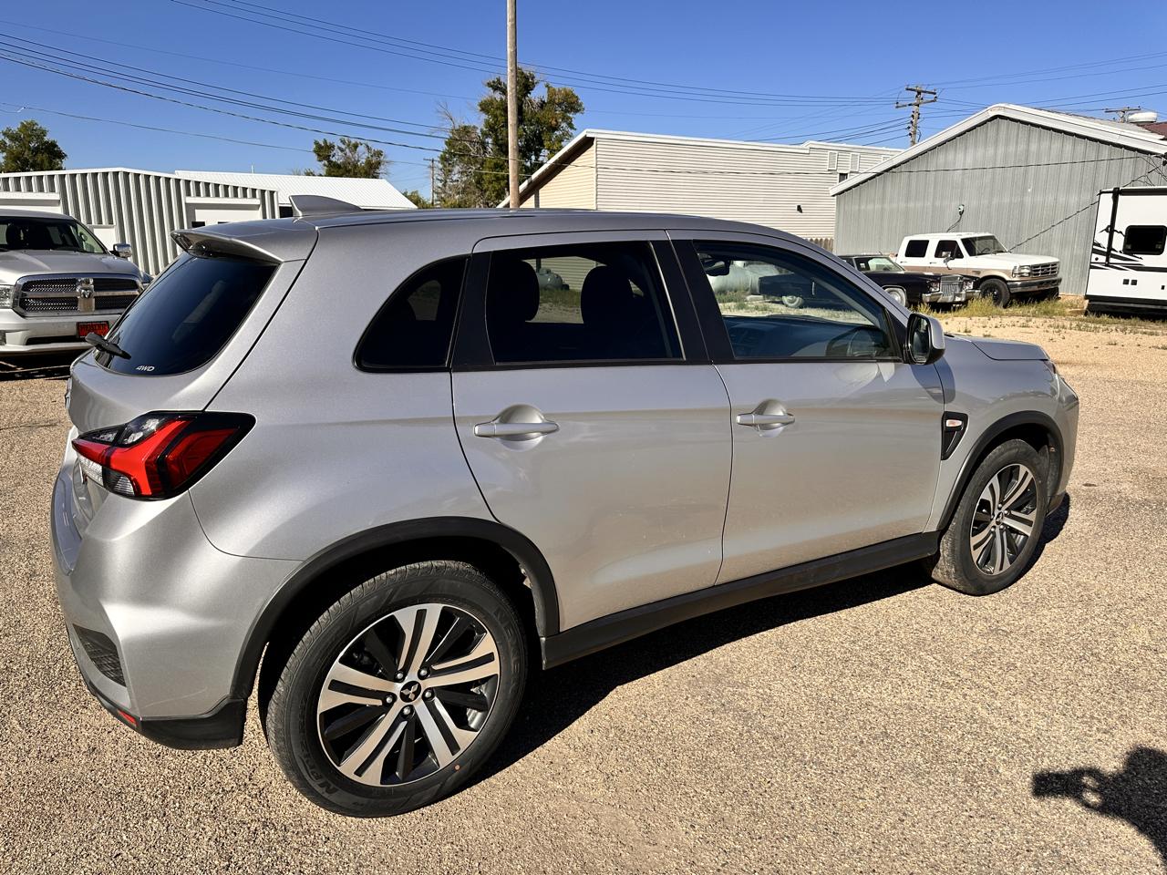 Mitsubishi Outlander Sport 2.0 ES 4WD 2025