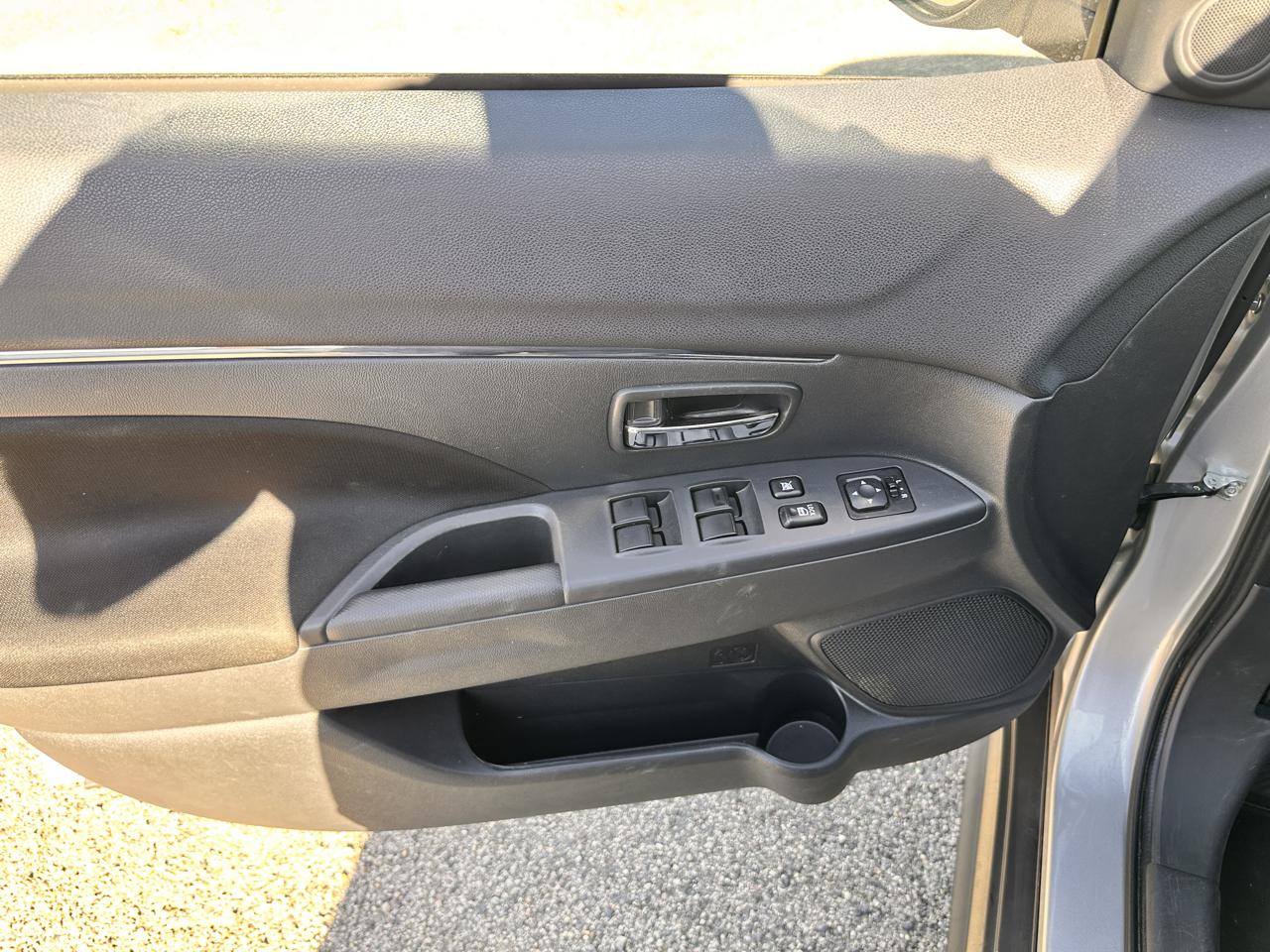 Mitsubishi Outlander Sport 2.0 ES 4WD 2025