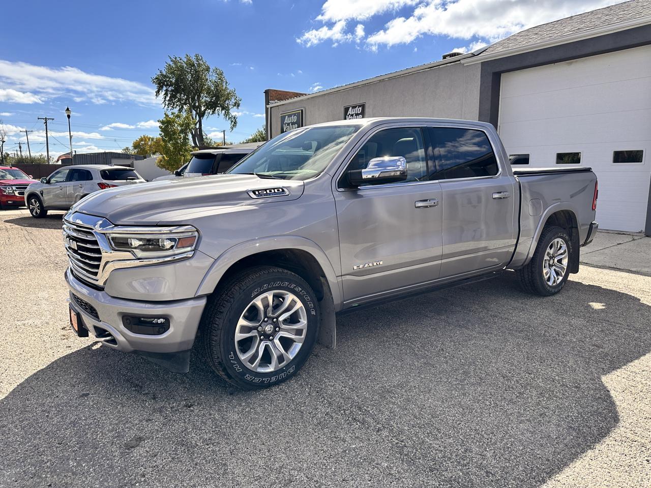 RAM 1500 4WD Crew Cab 149" Laramie Longhorn Edition 2024