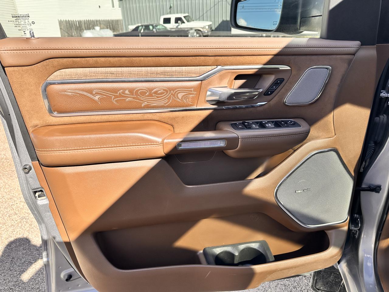 RAM 1500 4WD Crew Cab 149" Laramie Longhorn Edition 2024