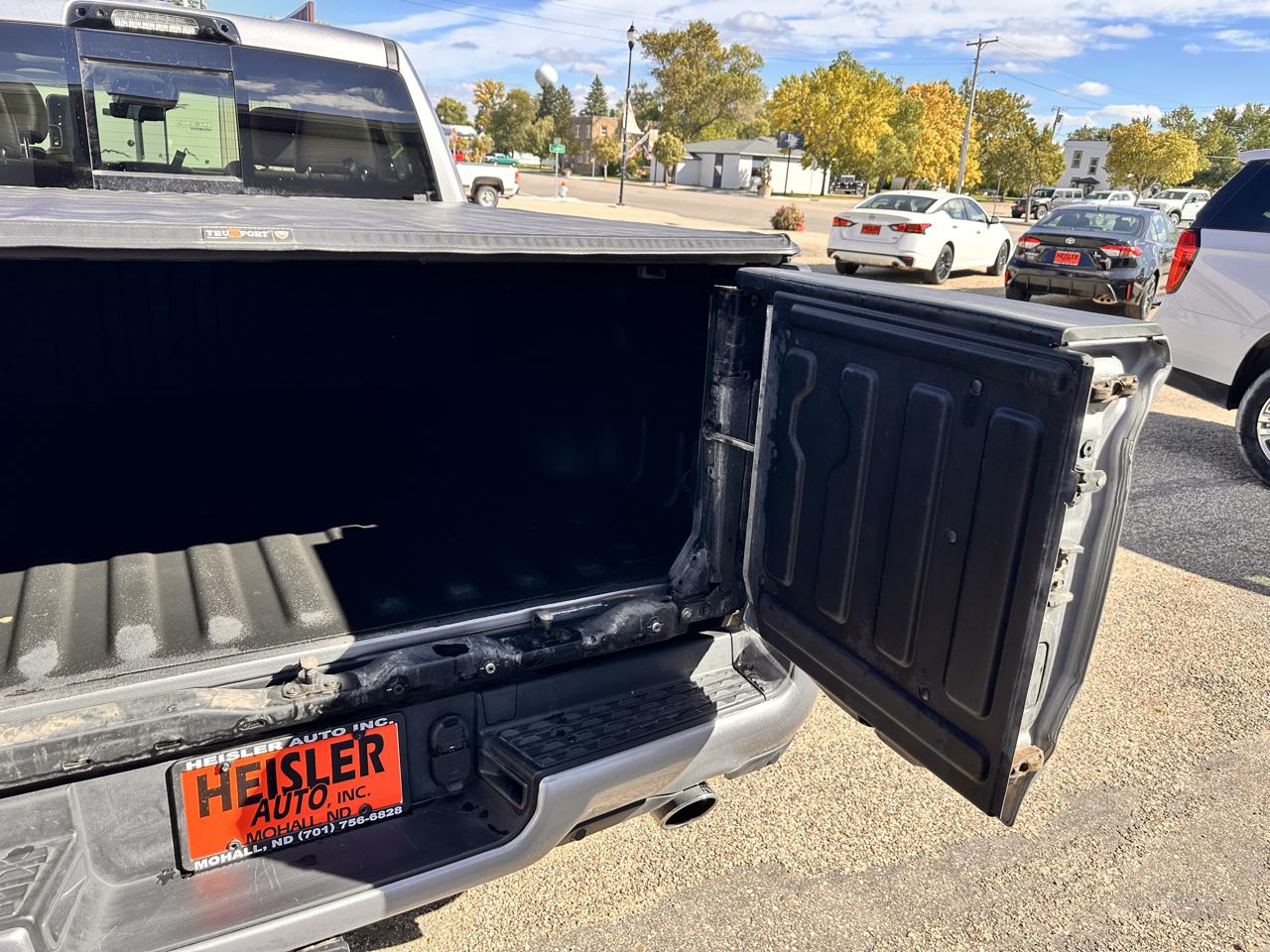 RAM 1500 4WD Crew Cab 149" Laramie Longhorn Edition 2024
